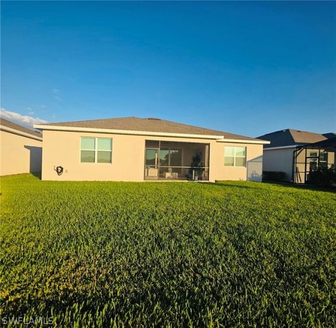 9230 Aqua Overlook CT, Lehigh Acres, FL 33936