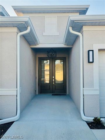 9230 Aqua Overlook CT, Lehigh Acres, FL 33936