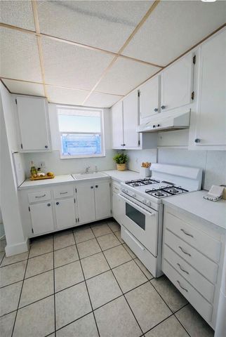 5935 30TH AVENUE S 304, Gulfport, FL 33707