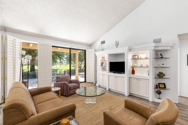112 Giralda Circle, Palm Desert, CA 92260