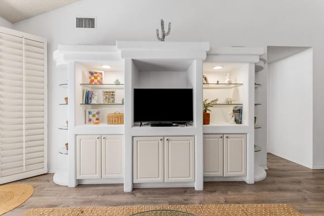 112 Giralda Circle, Palm Desert, CA 92260