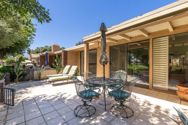 112 Giralda Circle, Palm Desert, CA 92260