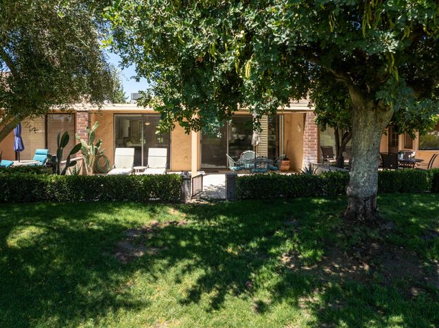 112 Giralda Circle, Palm Desert, CA 92260
