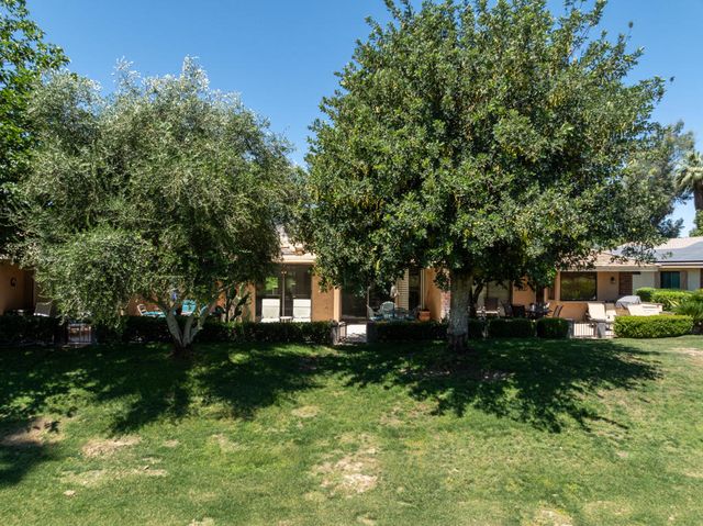 112 Giralda Circle, Palm Desert, CA 92260