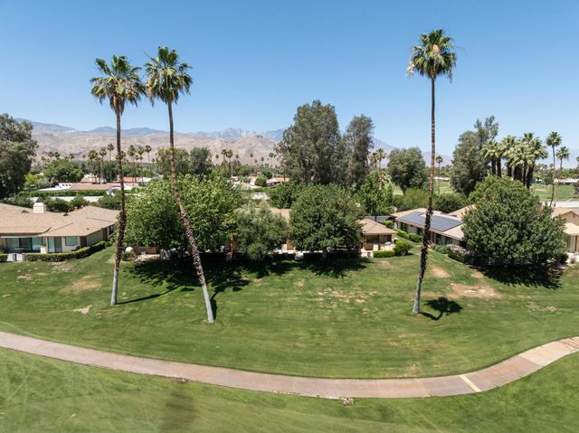 112 Giralda Circle, Palm Desert, CA 92260