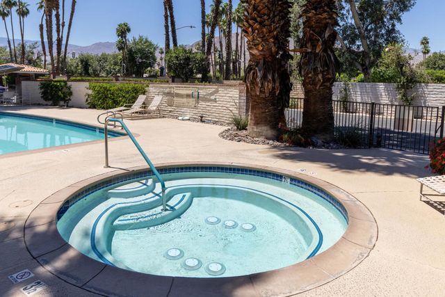 112 Giralda Circle, Palm Desert, CA 92260