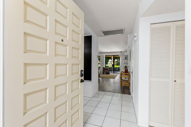 112 Giralda Circle, Palm Desert, CA 92260