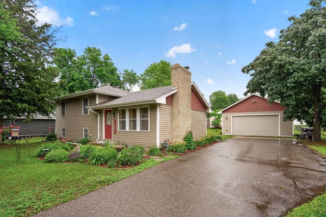11461 Heather Street NW, Coon Rapids, MN 55433