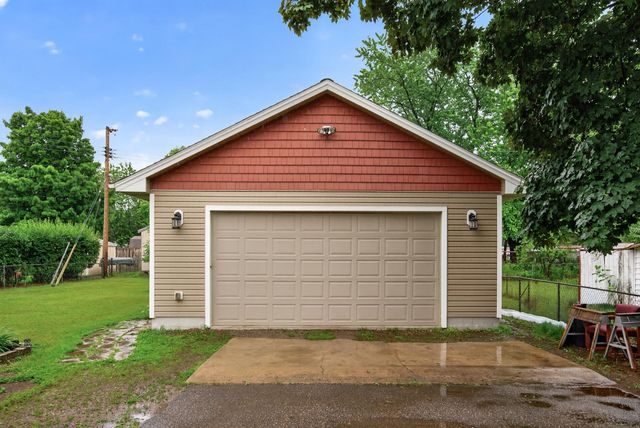 11461 Heather Street NW, Coon Rapids, MN 55433