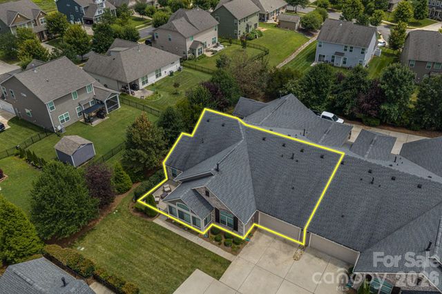 2360 Villa Oaks Court, Gastonia, NC 28056