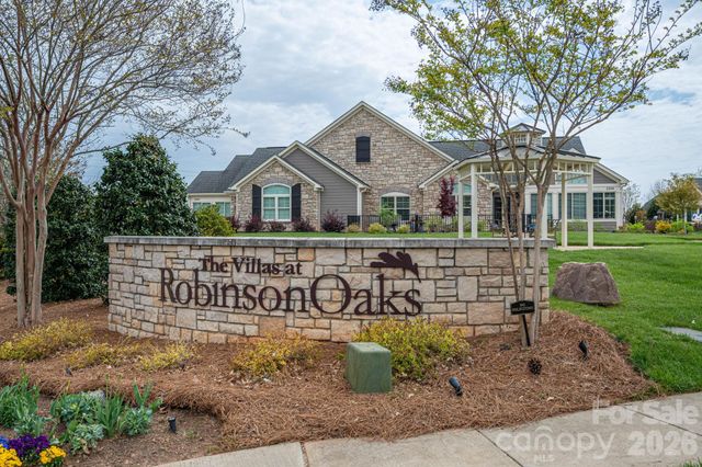 2360 Villa Oaks Court, Gastonia, NC 28056