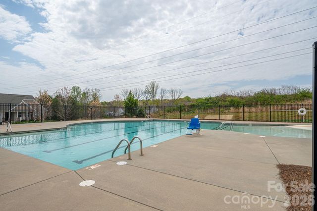 2360 Villa Oaks Court, Gastonia, NC 28056