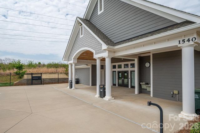 2360 Villa Oaks Court, Gastonia, NC 28056