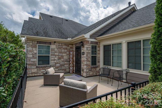 2360 Villa Oaks Court, Gastonia, NC 28056