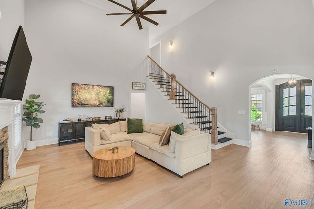 1311 Pecan Point Way SE, Huntsville, AL 35803