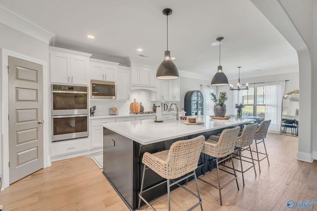 1311 Pecan Point Way SE, Huntsville, AL 35803