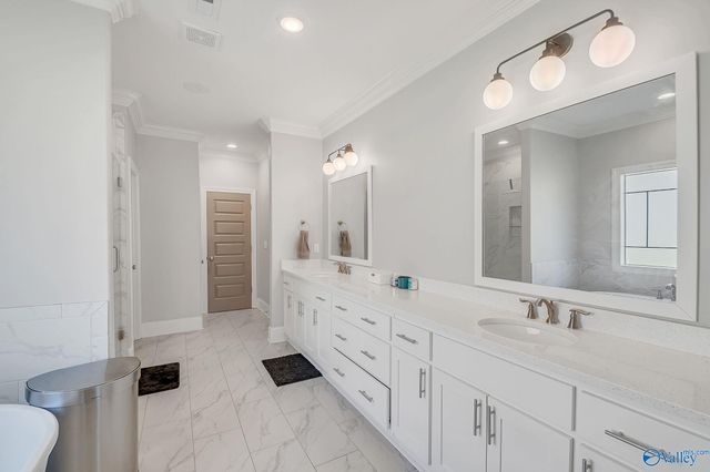 1311 Pecan Point Way SE, Huntsville, AL 35803