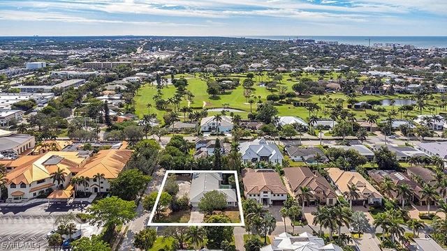 698 Fairway Terrace, Naples, FL 34103