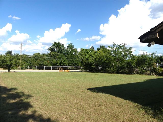 5324 Parker Henderson Road, Fort Worth, TX 76119