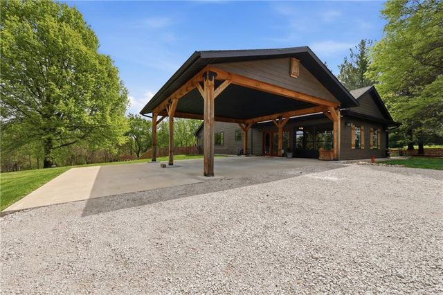 561 White Road, Bates City, MO 64011
