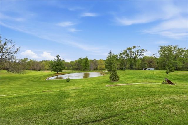 561 White Road, Bates City, MO 64011