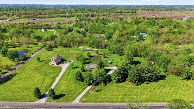 561 White Road, Bates City, MO 64011