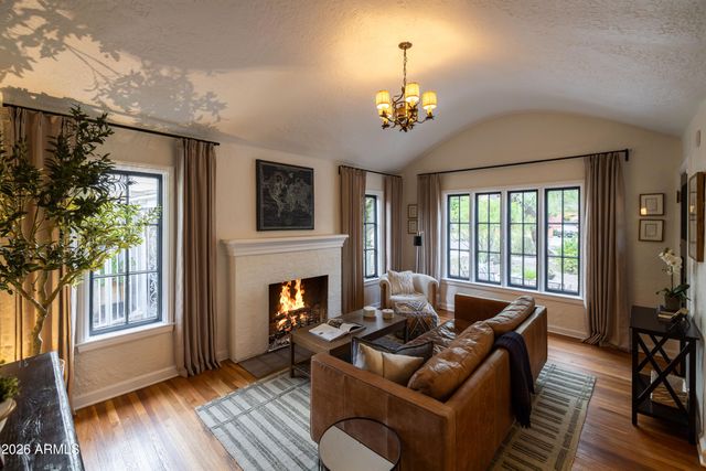 313 W WILSHIRE Drive, Phoenix, AZ 85003