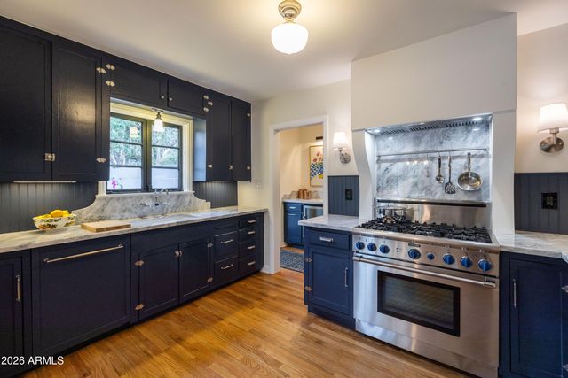 313 W WILSHIRE Drive, Phoenix, AZ 85003