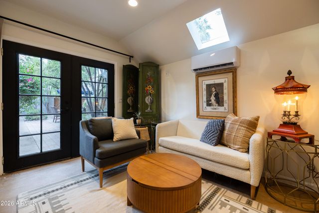 313 W WILSHIRE Drive, Phoenix, AZ 85003