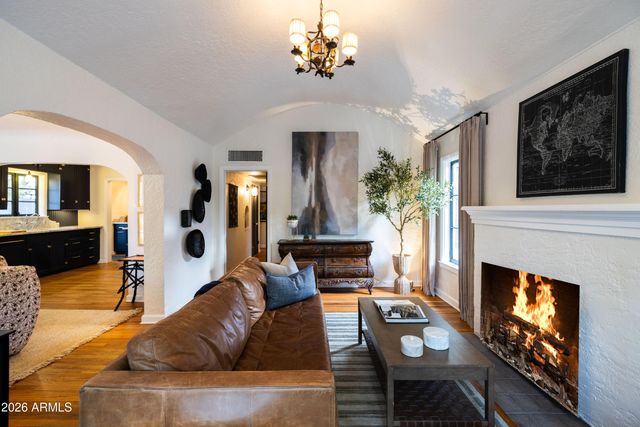 313 W WILSHIRE Drive, Phoenix, AZ 85003