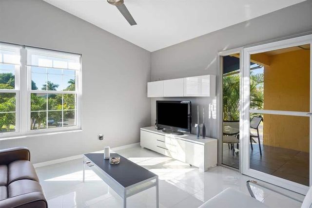 119 Waterside Drive, Hypoluxo, FL 33462