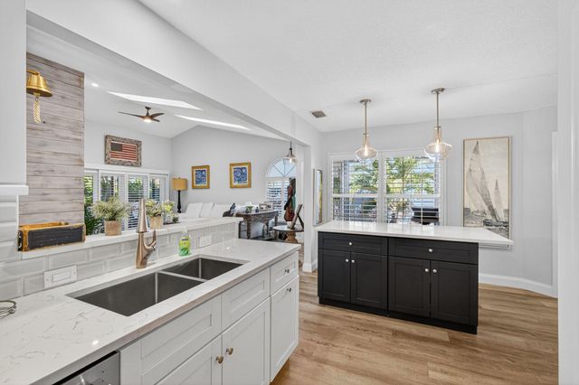 1405 Ocean Dunes Circle, Jupiter, FL 33477