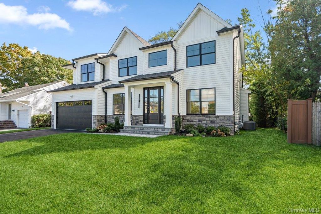 32 Jerold Street, Plainview, NY 11803 — photo 3