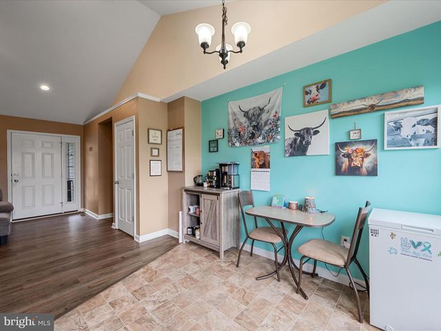42 BAILEY LN, Capon Bridge, WV 26711