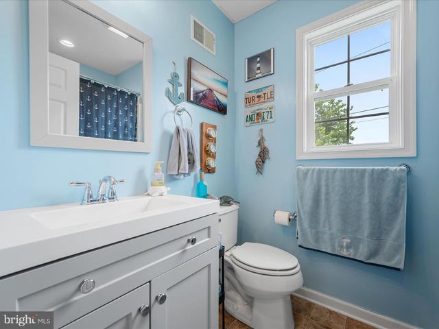 42 BAILEY LN, Capon Bridge, WV 26711