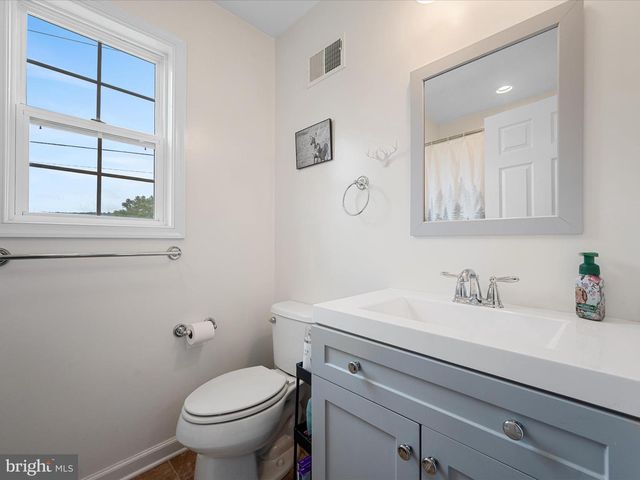 42 BAILEY LN, Capon Bridge, WV 26711