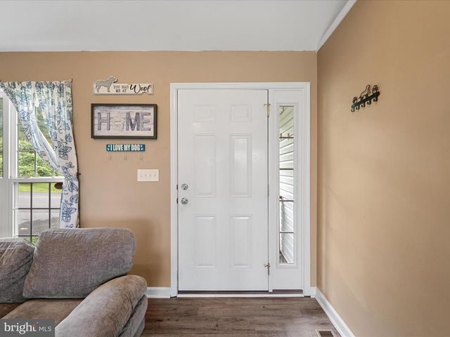 42 BAILEY LN, Capon Bridge, WV 26711