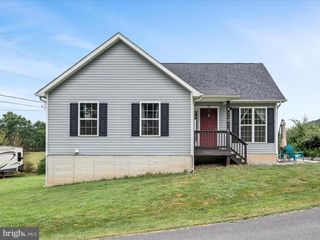 42 BAILEY LN, Capon Bridge, WV 26711