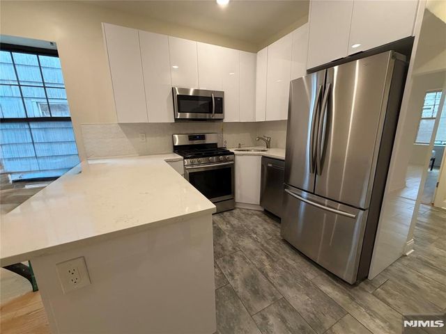 84 Van Wagenen Avenue 1L, Jersey City, NJ 07306