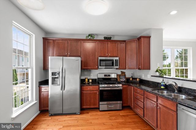 42806 LONGWORTH TER, Chantilly, VA 20152