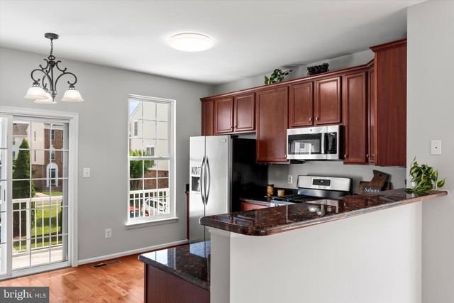 42806 LONGWORTH TER, Chantilly, VA 20152