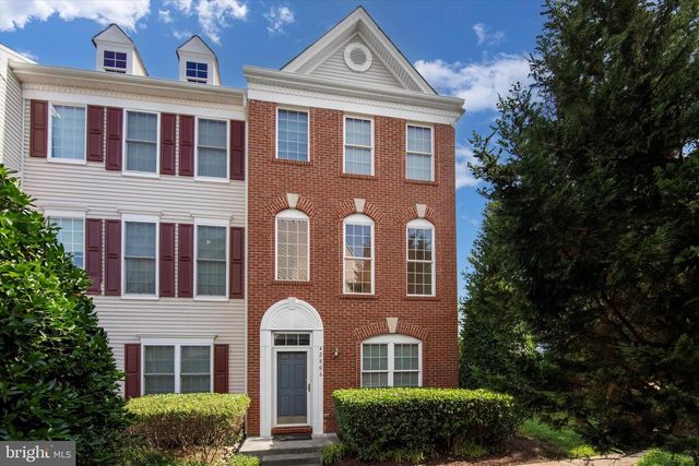 42806 LONGWORTH TER, Chantilly, VA 20152