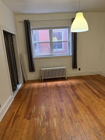 1834 Beacon St 11, Brookline, MA 02445