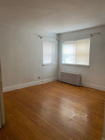 1834 Beacon St 11, Brookline, MA 02445