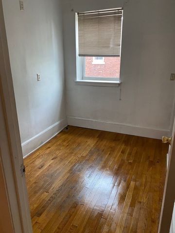 1834 Beacon St 11, Brookline, MA 02445