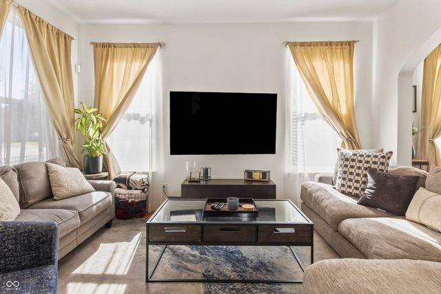 2410 N College Avenue, Indianapolis, IN 46205