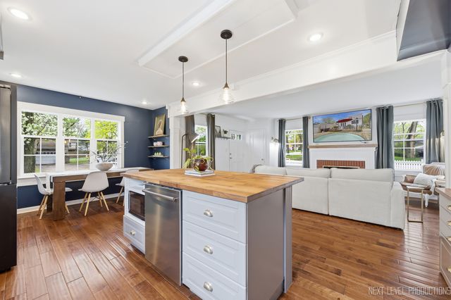 923 South Avenue, St. Charles, IL 60174