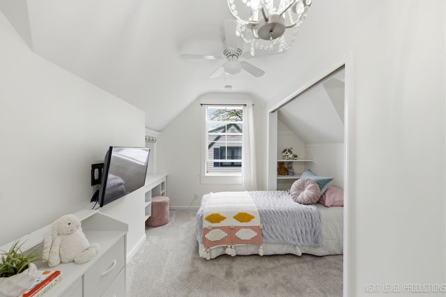 923 South Avenue, St. Charles, IL 60174