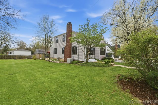 923 South Avenue, St. Charles, IL 60174