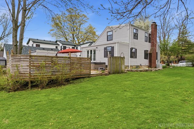 923 South Avenue, St. Charles, IL 60174